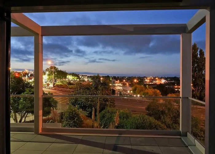 Location And Luxury In Timaru