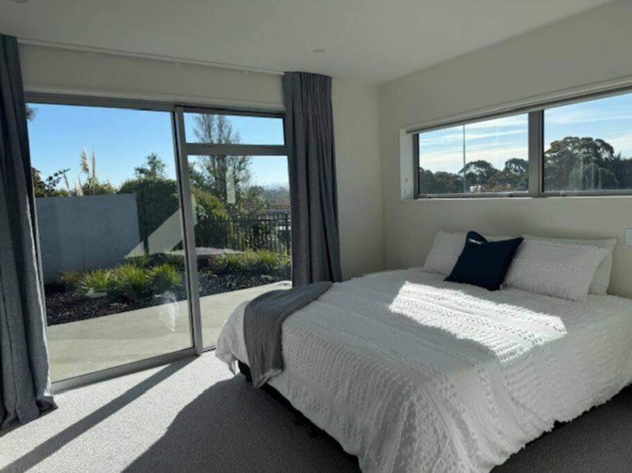 Location And Luxury In Apartment *