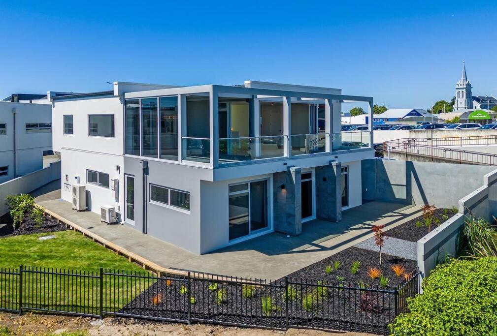 Location And Luxury In *